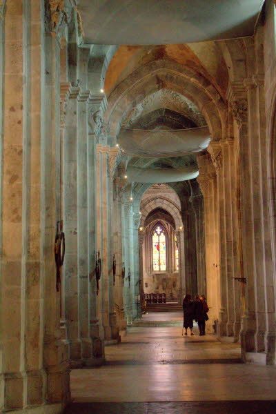 Seitenschiff der Kathedrale von Autun