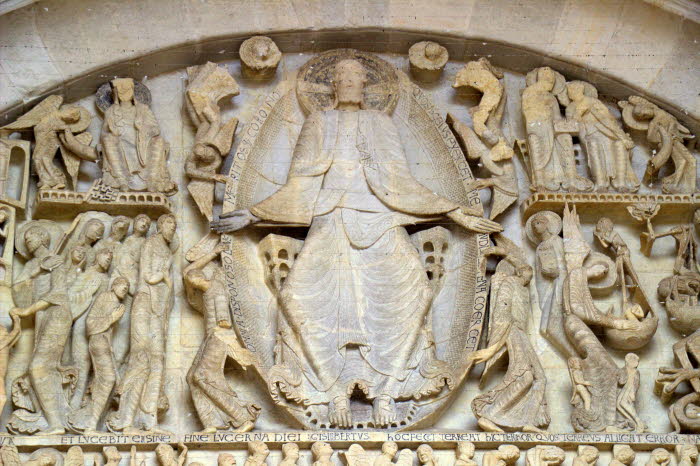 Tympanon der Kathedrale von Autun