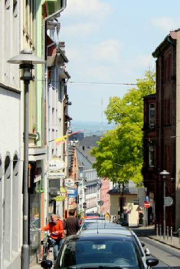 Gaugass - Blick auf den Taunus